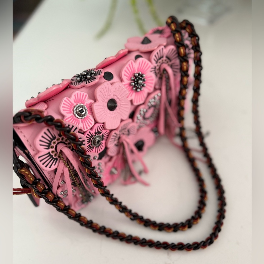 COACH 1941 Wild Tea Rose Dinky Petal Pink ~ EUC - Picture 4 of 15